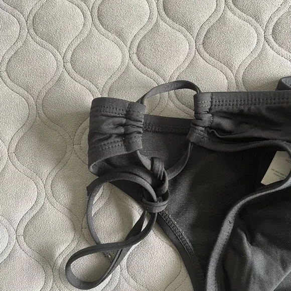 Kona Sol Bikini Bottom, Size Small - Picture 5 of 9